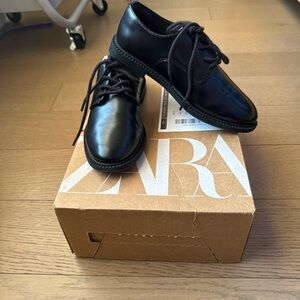 Zara Men's Classic Black Oxfords